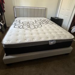 Queen Bed / Mattress Included / Platform Bed Build-inked Lights  💢 Cama Queen Size/  Colchon Incluido  / Cama Con Luz Led 