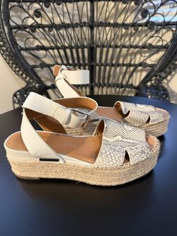 Stylish White and Tan Women's Platform Sandals