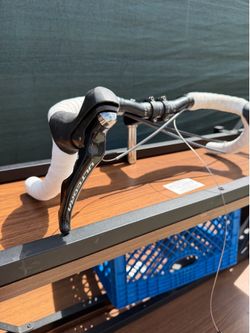 Shimano ultegra 11spd w/ carbon Ritchey handlebar