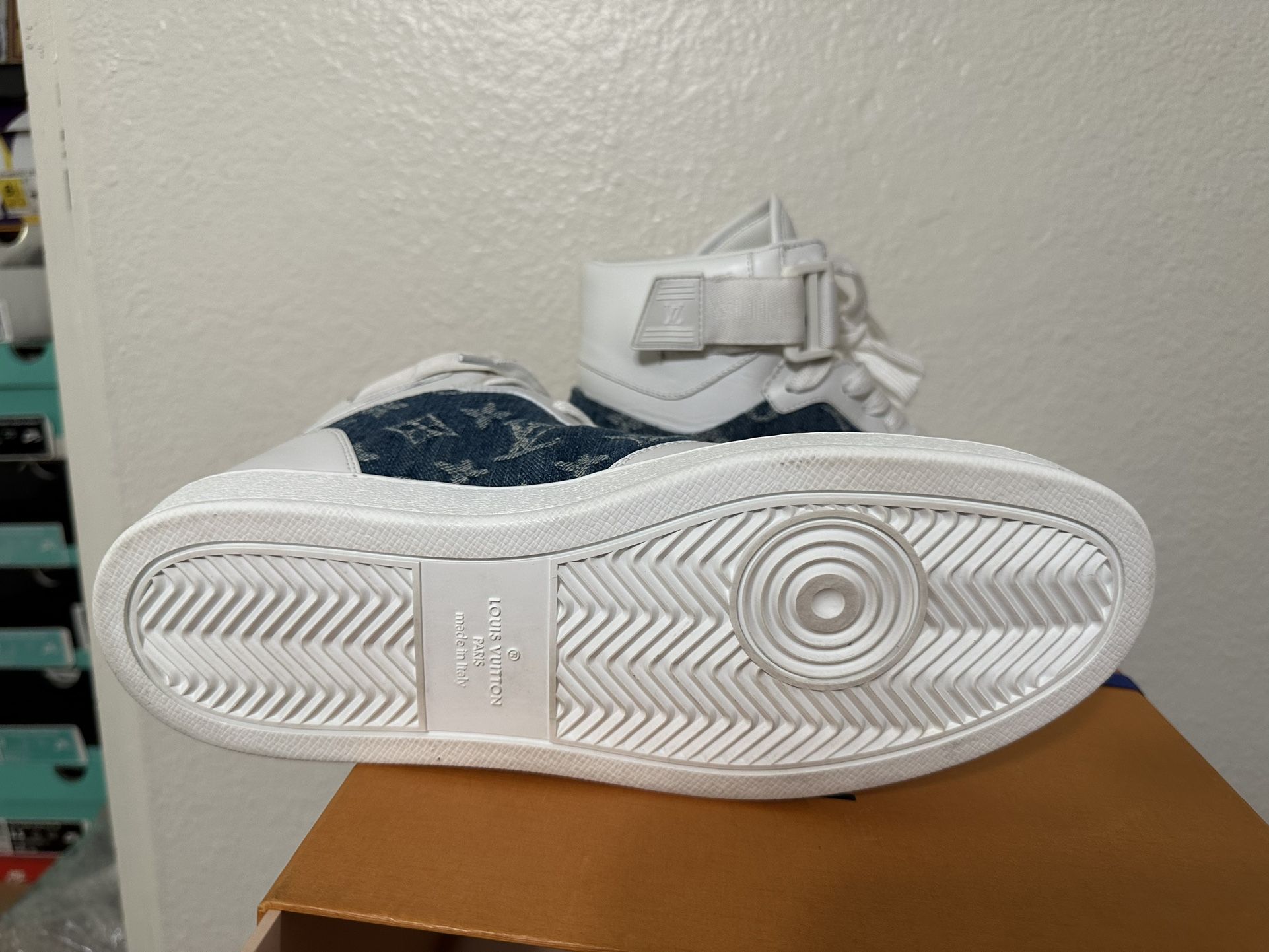 Authentic Louis Vuitton Match-Up Sneaker - Size 8 for Sale in Orange, CA -  OfferUp