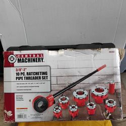 Central Machinery 3/8 in. to 2 in. Ratcheting Pipe Threader Set (Item 58352).