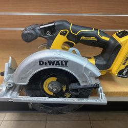 DEWALT 20V MAX 6-1/2 in. Brushless Cordless Circular Saw. 