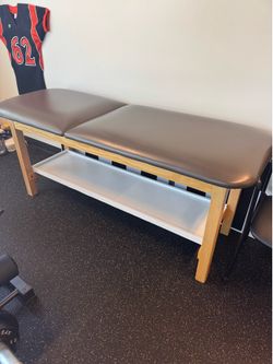 Treatment table / Training table