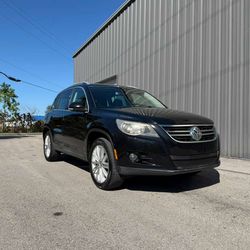 2009 VOLKSWAGEN TIGUAN - CLEAN TITLE
