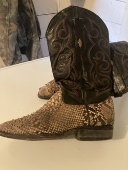 snake skin size 9