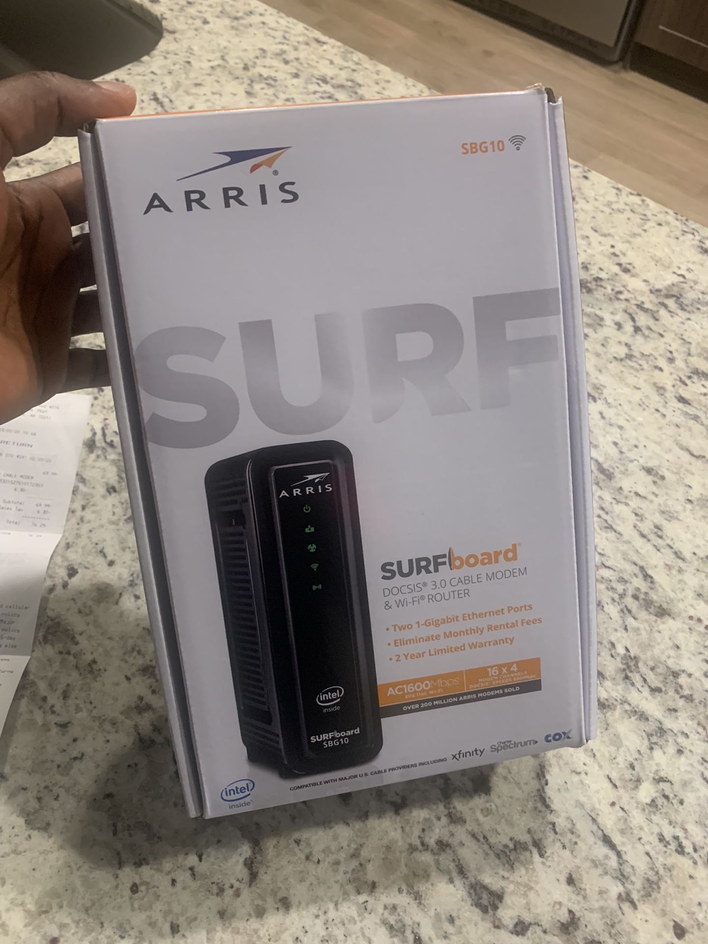 ARRIS SURF 3.0 Cable Modem and Wi-Fi Router