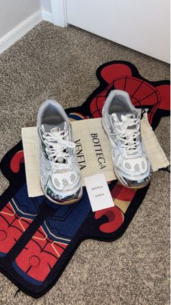 Bottega Veneta Orbit Sneakers - size 10 | grey