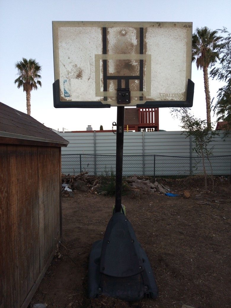 Spalding Adjustable Basketball Stand And Hoop