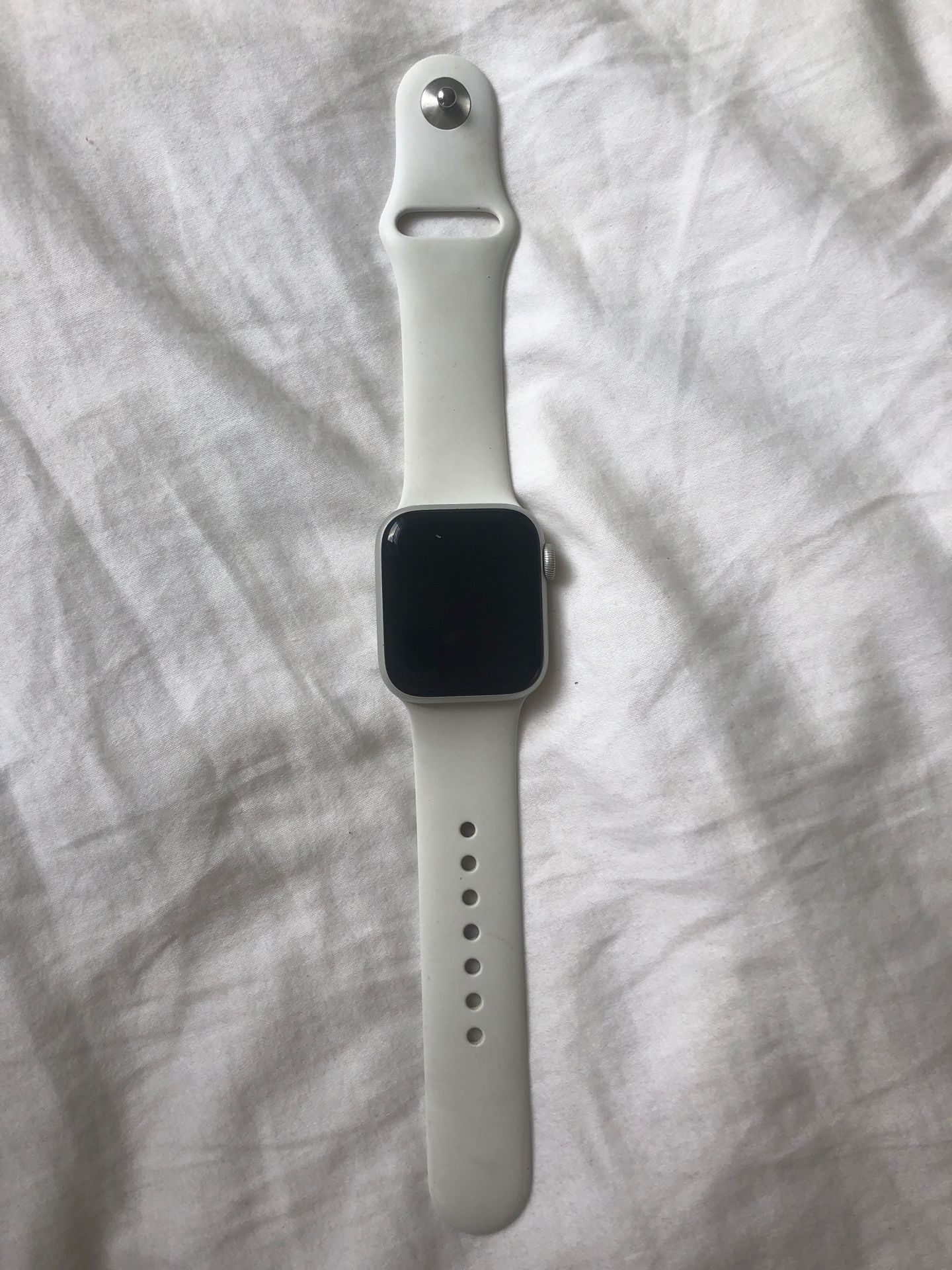 Apple Watch series 5 with GPS 40mm case