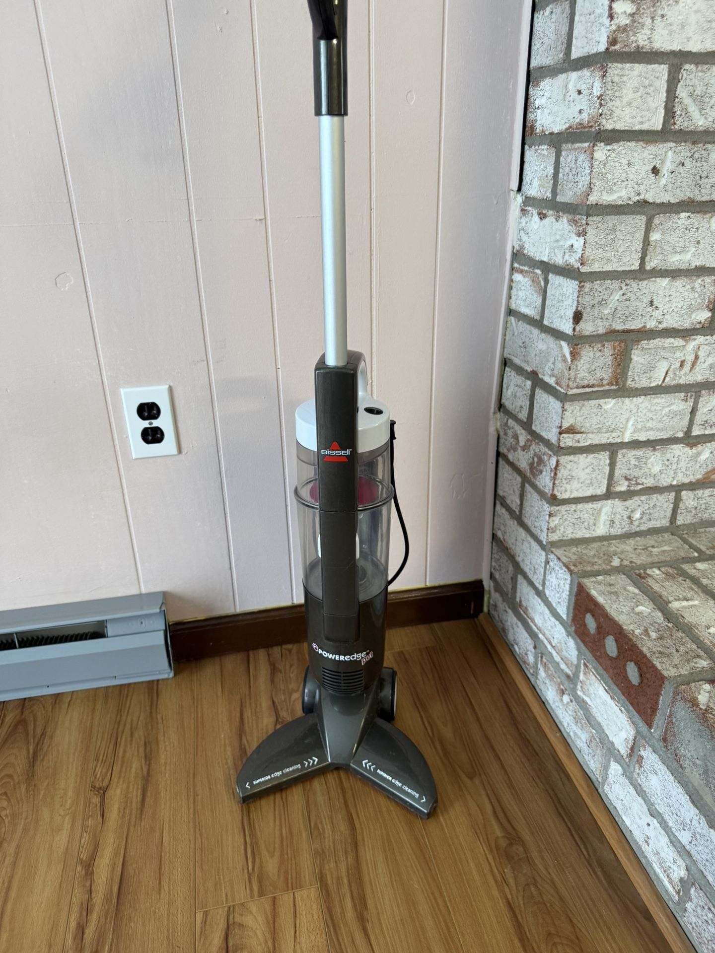 Bissell PowerEdge Pet Hardwood Floor Bagless Cleaner, 