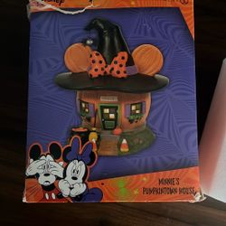 Disney Minnies Pumpkintown House
