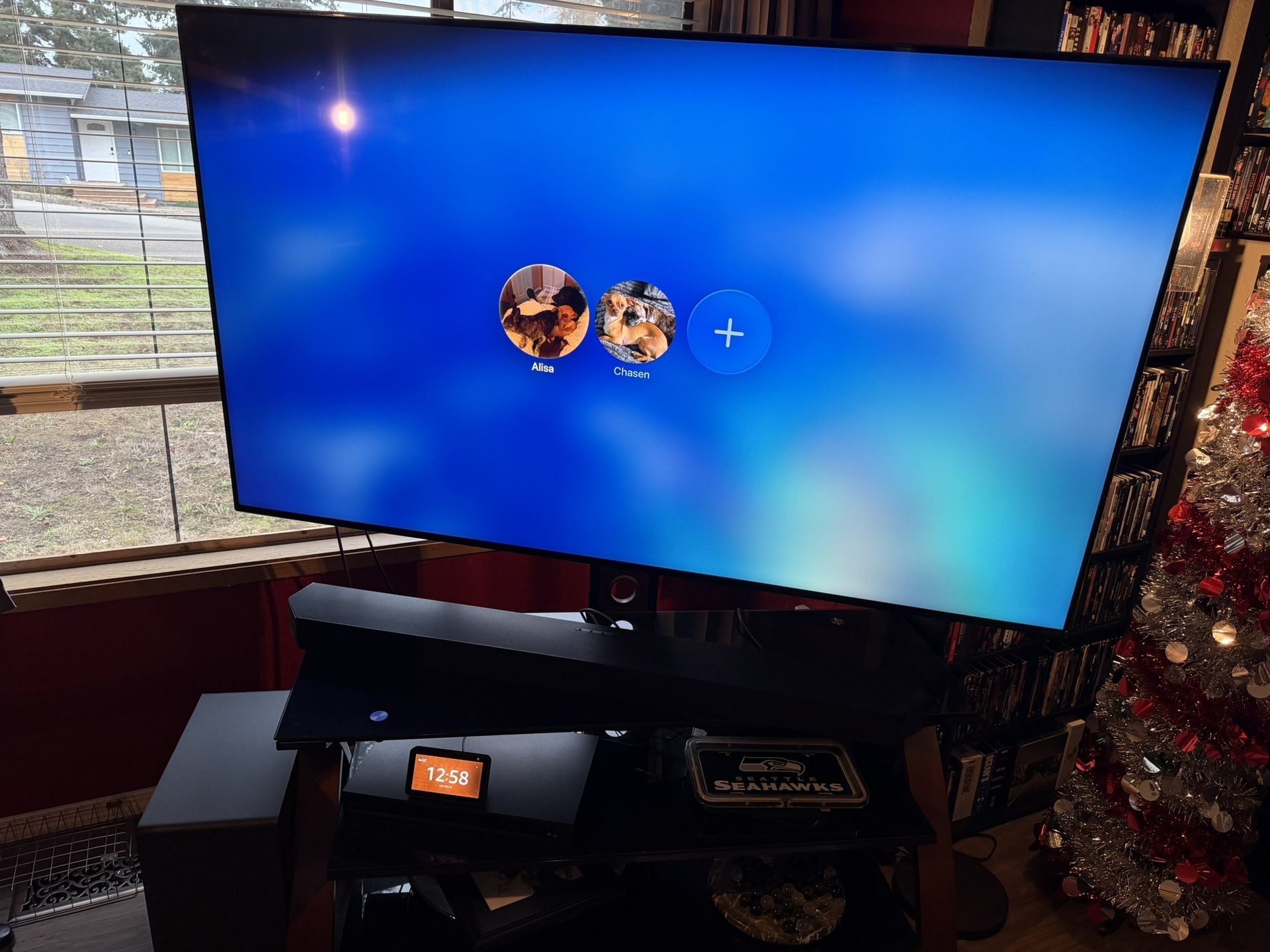 $200 LOWER PRICE——LG 75” TV Plus Glass Stand. 