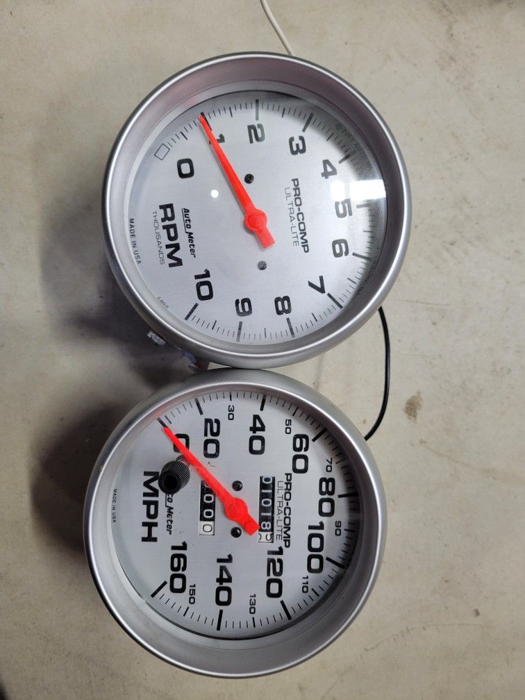 Auto Meter Tach & Speedo