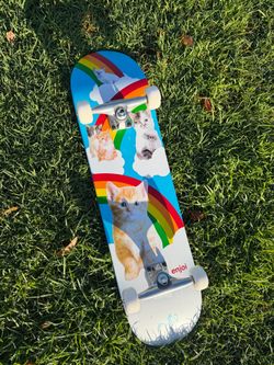 Sakateboard enjoi kitten