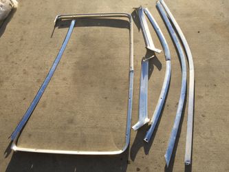 1965/66 inner window moldings