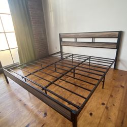 King Size Platform Bed Frame W/headboard / Deliver