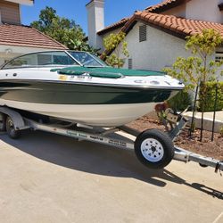 Very Nice 2003 Crownline Bowrider Boat