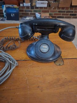 Antique early 1900s western electric telephone