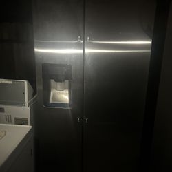 SAMSUNG SIDE BY SIDE REFRIGERATOR  Delivery Available for small fee 🚛