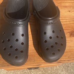 Size 17 Mens Crocs 