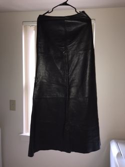 BCBG Lambskin leather skirt