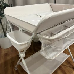 Bath & Changing Station – Excellent Condition!