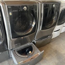 Lg Washer With Washer Pedastool And Electic Dryer 
