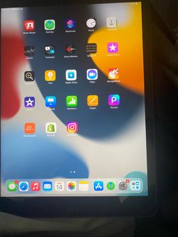 Apple iPad Tablet. Password unlocked. iCloud password locked