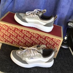 Vans ultra range youth sneakers