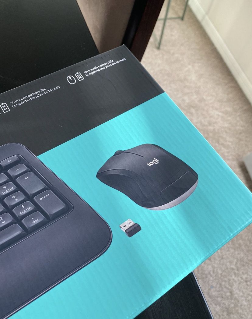 Logitech MK540 Advanced Wireless keyboard And Mouse 