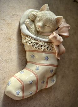 Lenox ~ CHRISTMAS DREAMS ~ Kitten in Christmas Stocking ~ 24k Gold Trim