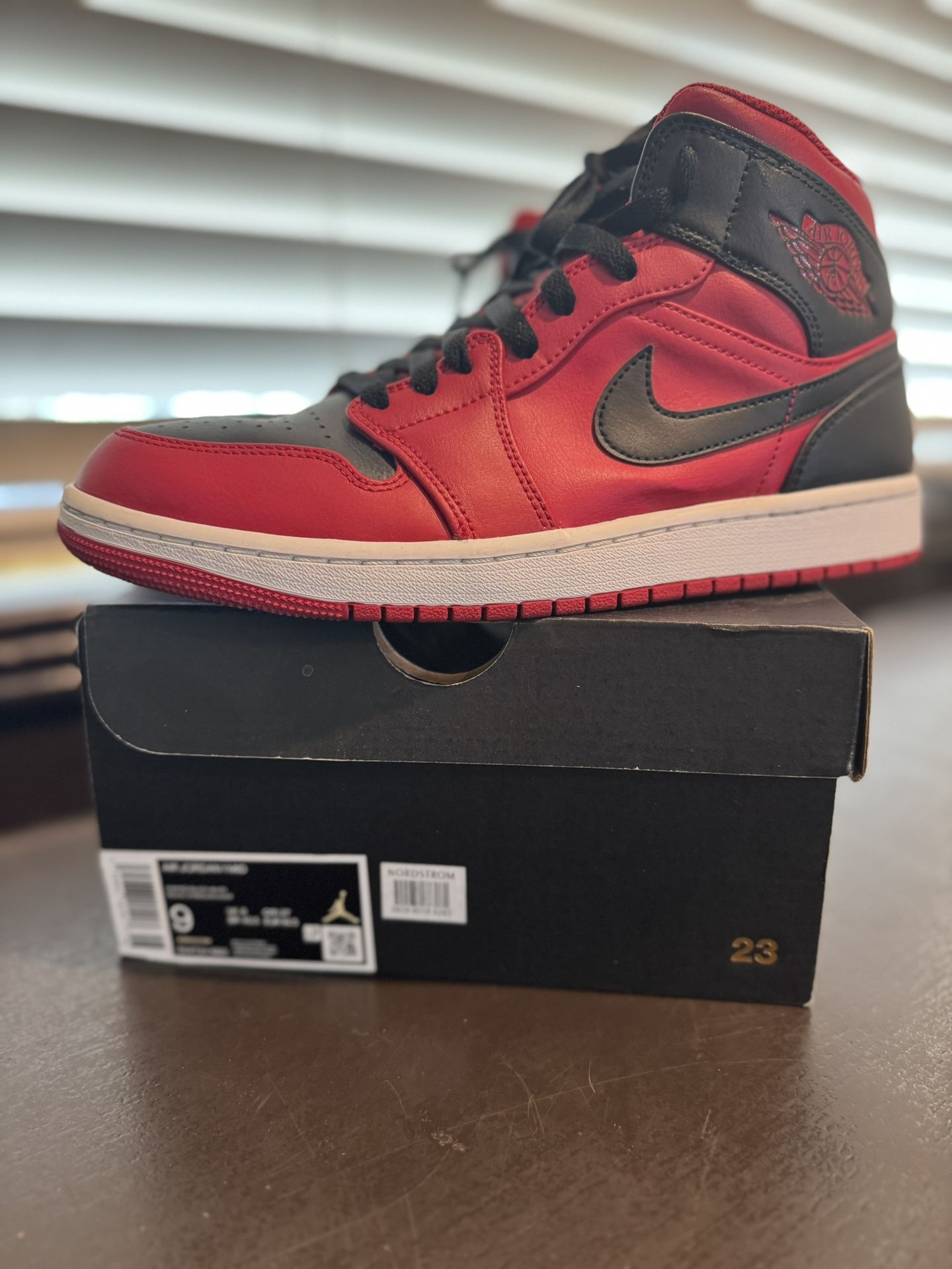 Jordan 1’s Reverse Bred Size 9