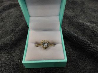 Women's Ring - Yellow Gold 14k (.585) 2.9 grams Size 6