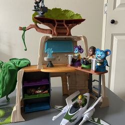 Star Wars: Young Jedi Adventures Tenoo Jedi Temple, 20-Inch-Tall Playset with Lights & Sounds, 2 Action Figures, Preschool Toys for 3 Year Olds