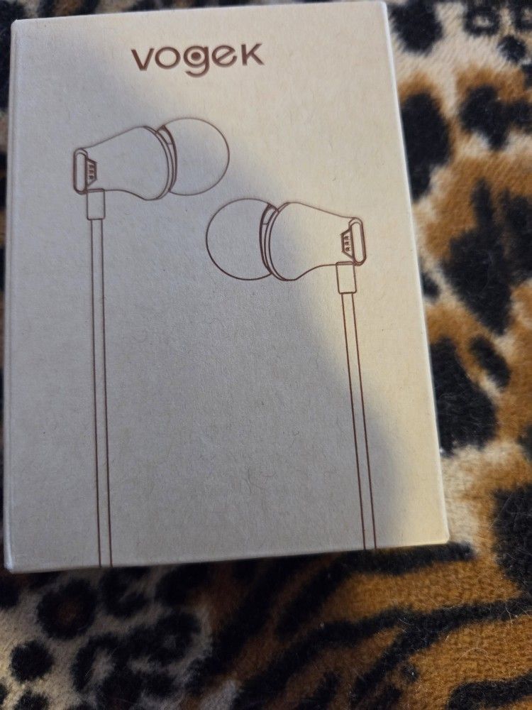 Vogek Earphones Brand New Sealed Package