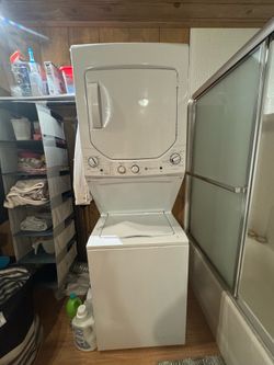 Whirlpool Stacked washer/dryer