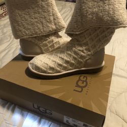 Uggs Size 10 New
