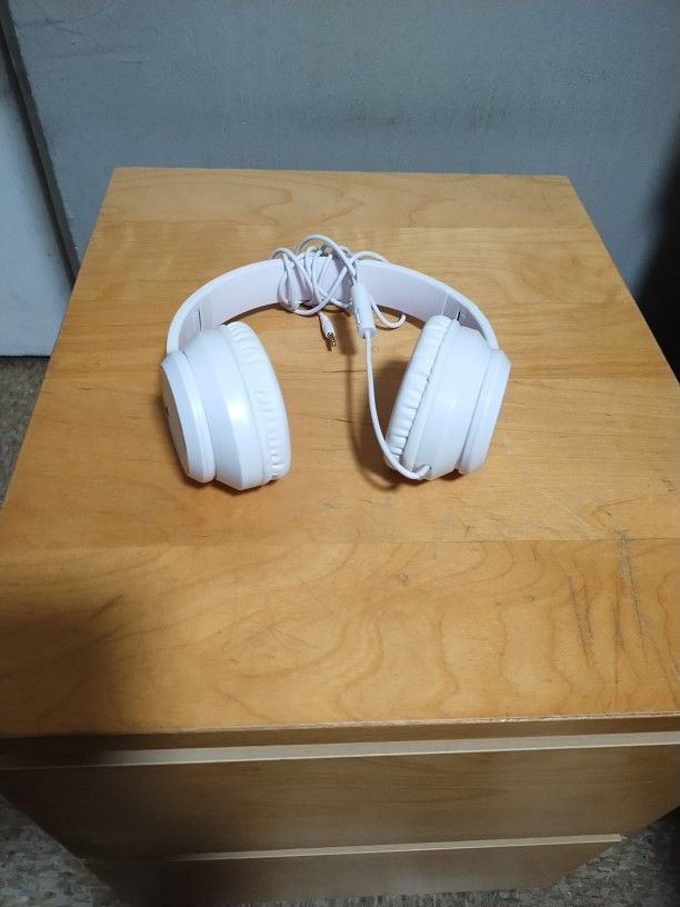 Headphones π§