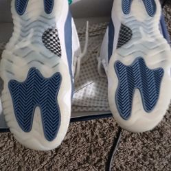 AIR JORDAN 11 LOW SIZE 7 GRADE SCHOOL   