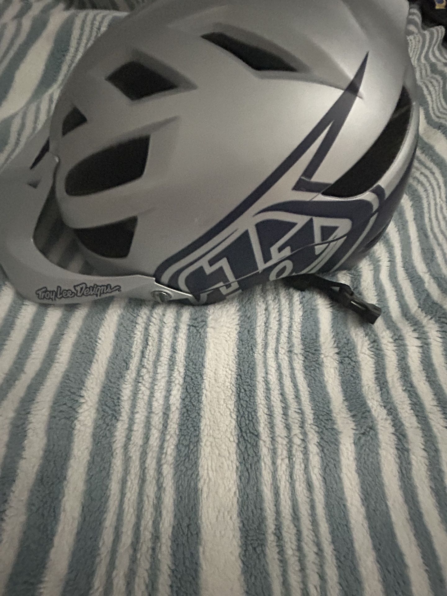 Troy Lee Helmet Size M