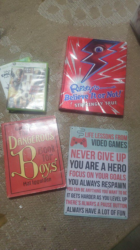 Books/Sign/Xbox 360 Games