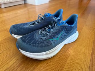 HOKA Mach 6 size 10.5