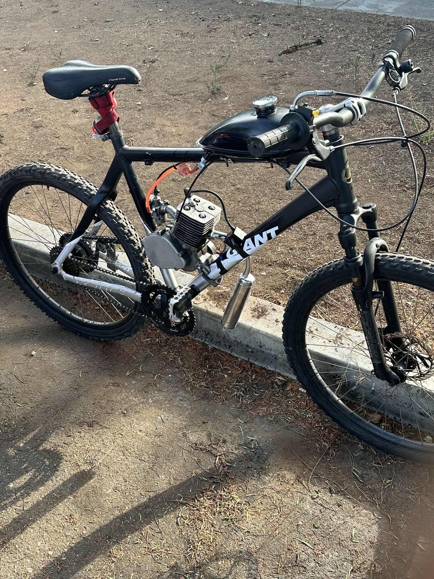 Big Frame GIANT Motorized Mountain Bike