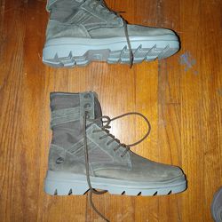 Men's size 10.5 Timberland fold down boots