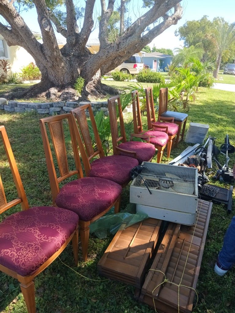 Free Dining Room Chairs Only All Wood 6 Pieces