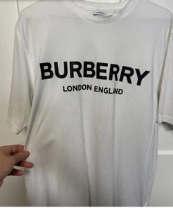 Burberry “London England” Tshirt USM