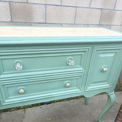 Vanity/Crezenda w mirror