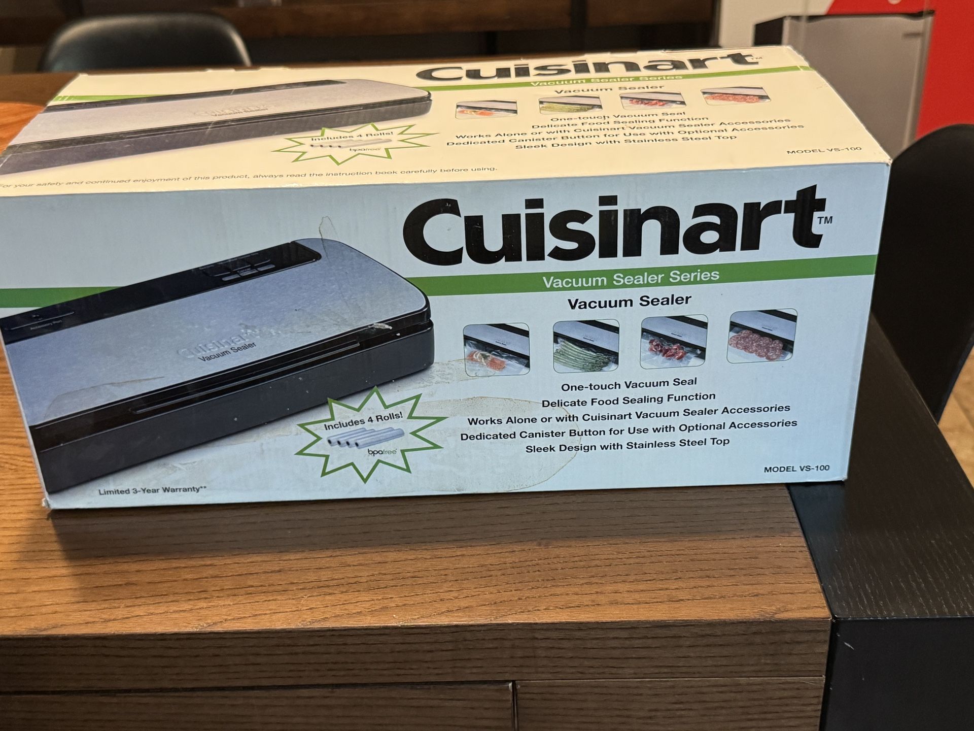 Christmas Is Coming 🔔 ❄️ ⛄️ 🎁 Cuisinart Vacuum Sealer - Brand New, Never Used New in the Box Cash only, pick up only Val Vista and Pecos