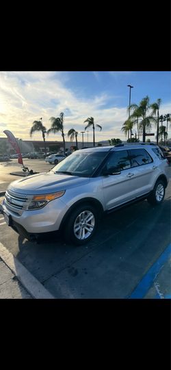 2013 Ford Explorer 2WD ..