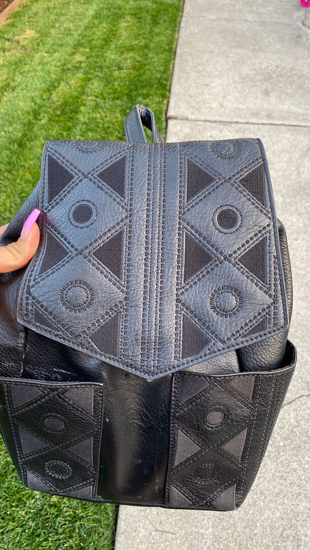 Good brand black small backpack